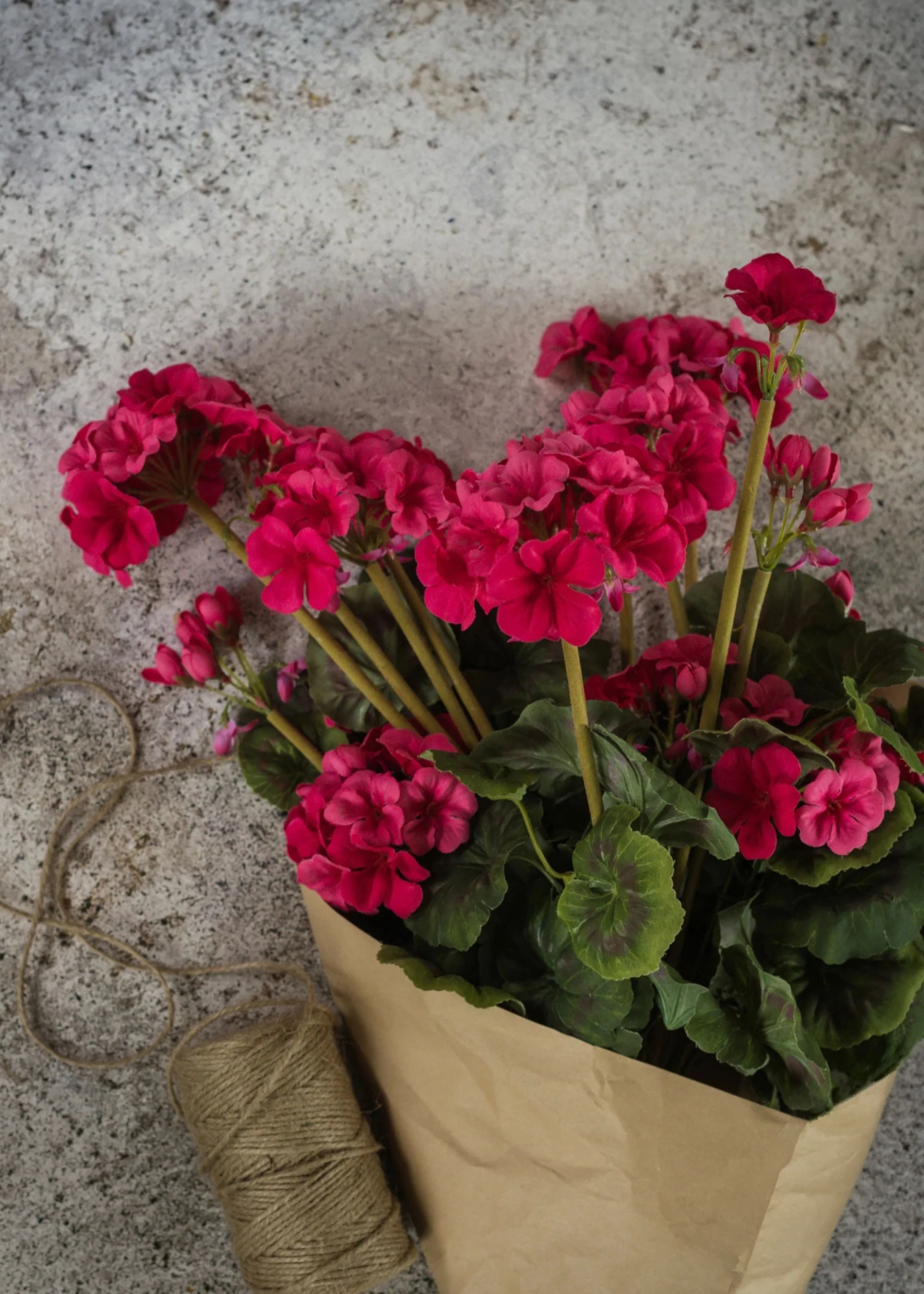 Artificial Geranium Flower Bush in Dark Pink - 19.5" - Image 3