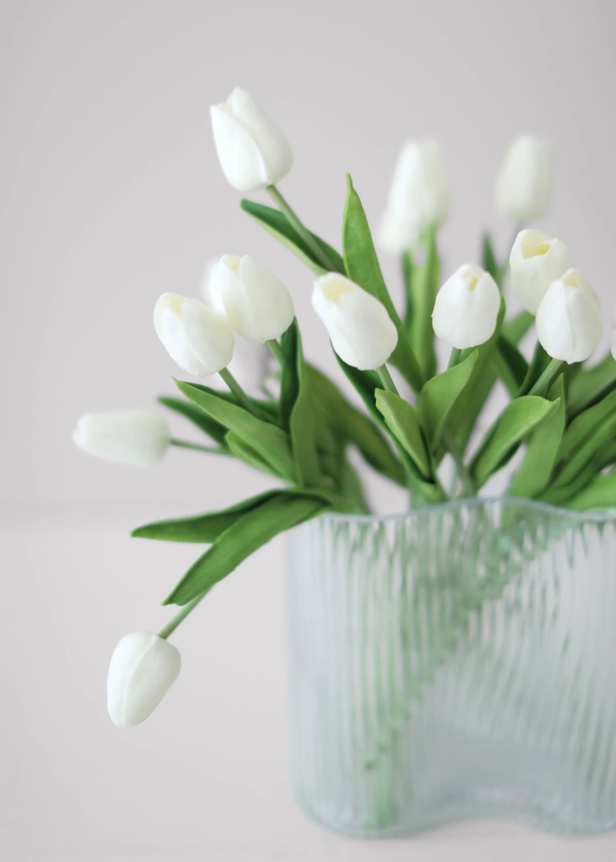 Asymmetrical White Real Touch Tulip Design - Image 3