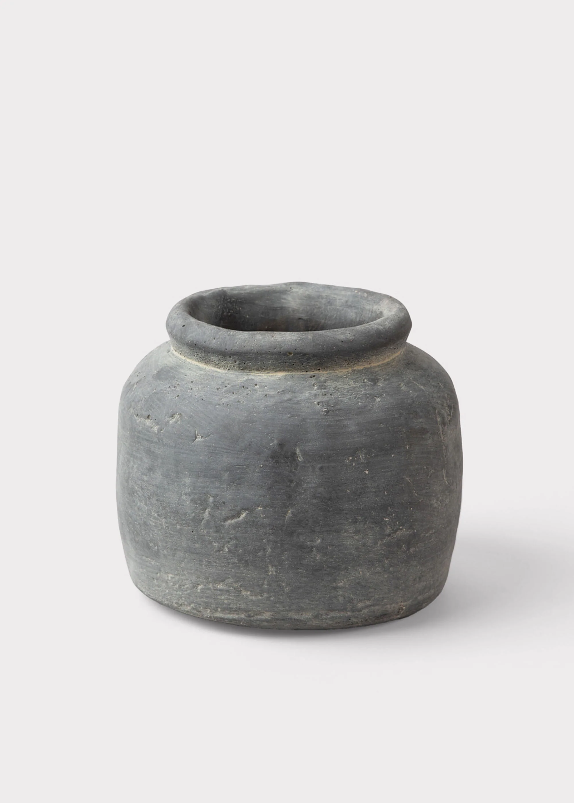 Distressed Rustic Concrete Vase - 7"